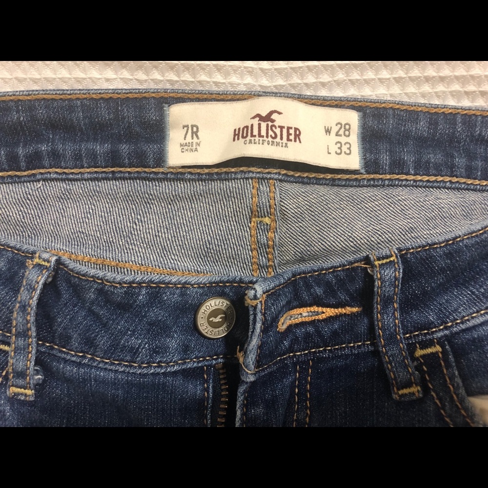 Hollister Ripped Jeans - Picture 8 of 8